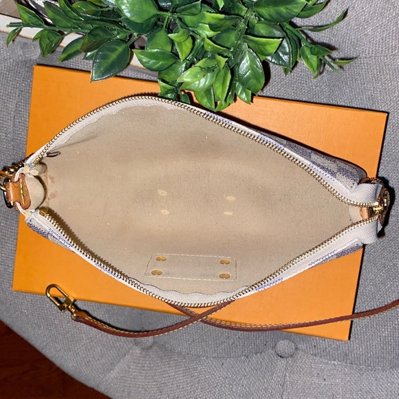 Louis Vuitton Damier Azur Eva Clutch & crossbody bag - Picture 15 of 16